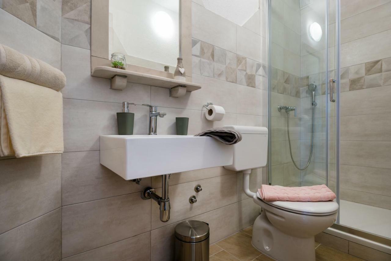Apartment Cesarica Башка-Вода Экстерьер фото